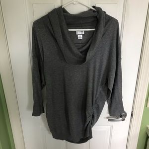 Gray maternity shirt 3/4 sleeve length size medium